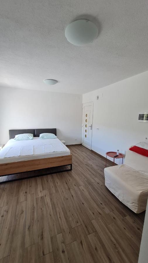 Apartmani Mlinar - Studio Apartment Grebaštica Eksteriør billede